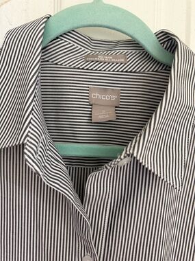 Chico's No iron Coolmax All Season navy blue and white thin stripe Buttondown